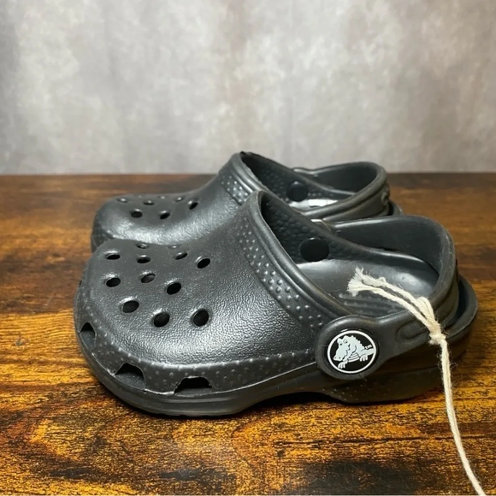 Crocs Unisex Boys Girls Toddlers Black Classic Clogs Shoes‎ - Size 4 5